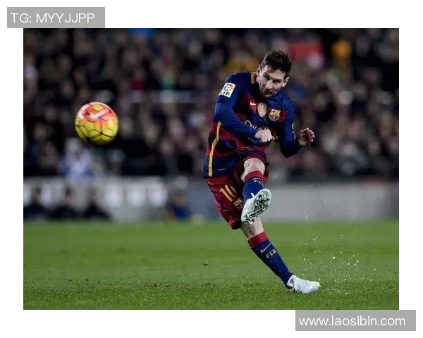 足球明星的绝技揭秘:从梅西的过人到C罗的任意球绝杀