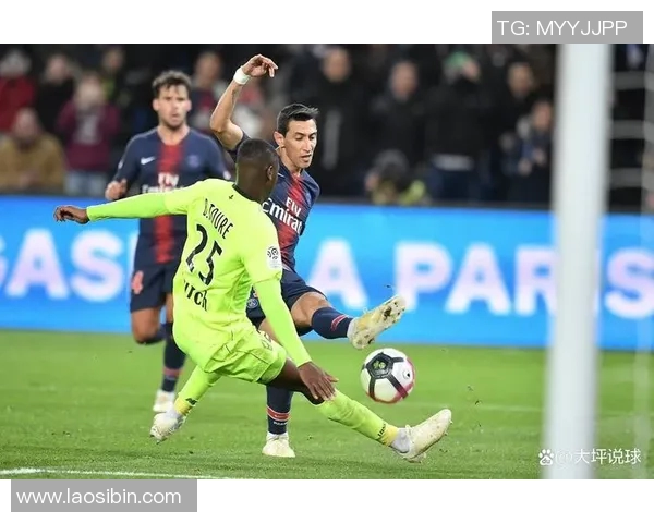 利尔主场迎战巴黎圣日耳曼双方争夺法甲联赛重要积分